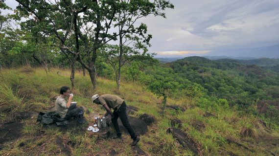 Ahaspokuna wandelsafari ©Martin van Lokven