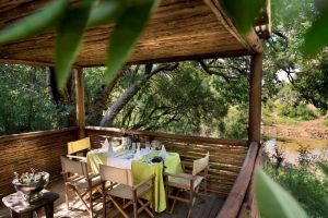 Morukuru Family terras