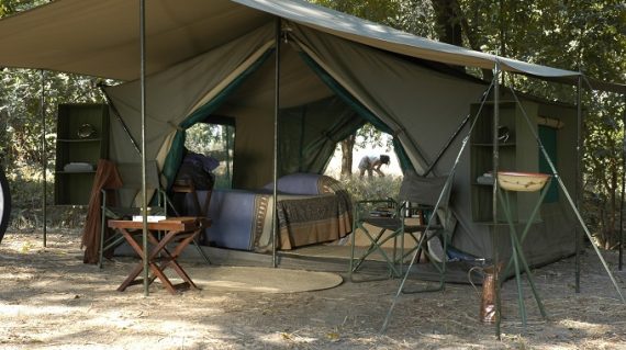 Mobile tent, South Luangwa