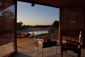 Flame of the Forest Lodge. bungalow India, luxe hotel India