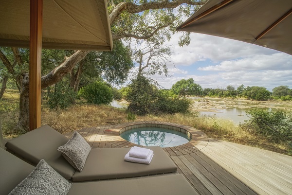 safari met plunge pool