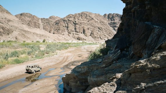 Hoanib-Valley-Transfer-to-camp