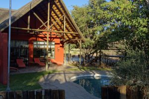 Hobatere, safari estosha, galton gate, reis namibie