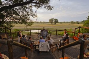 Napraten op Main Deck Nambwa Tented Lodge