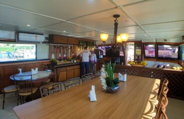 boot dining room